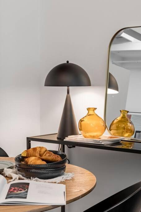 Ferienwohnung Beautiful And Cosy Flat La Latina-Rastro-Der Madrid Exterior foto